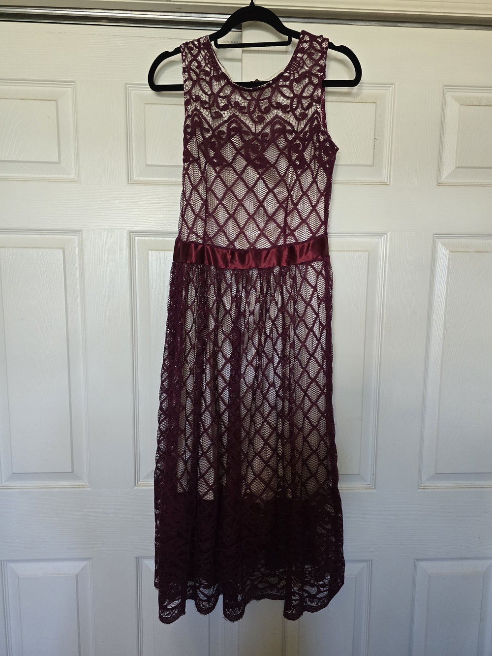 Sleeveless Burgundy Lace Maxi Dress with Satin Waistband